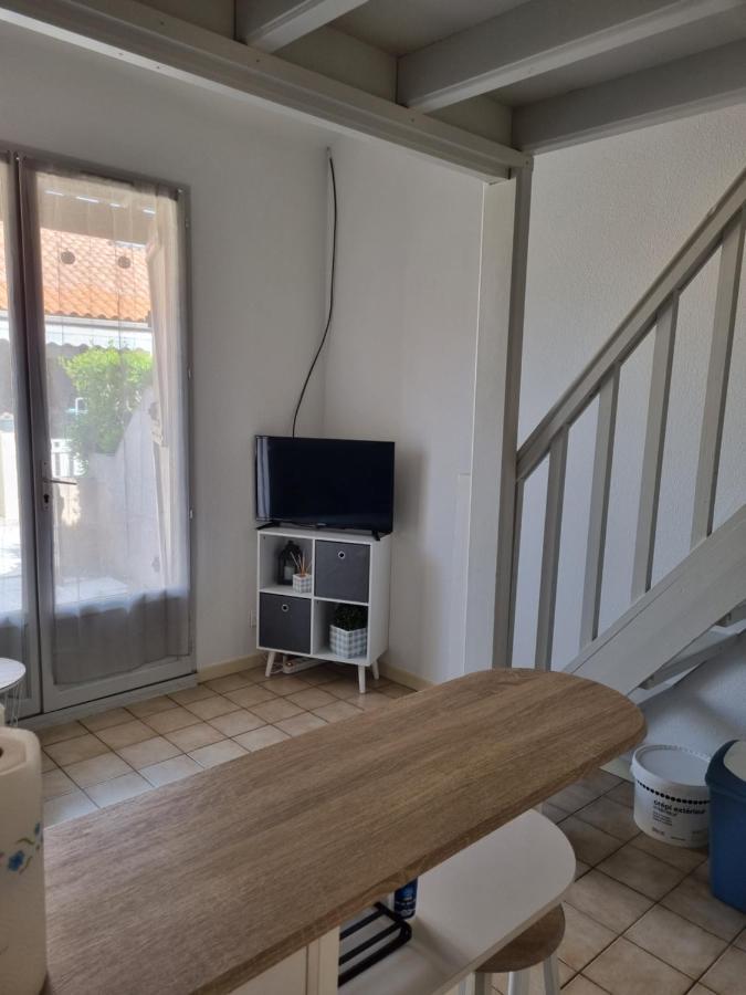 Agréable petite maison de vacances Leucate Esterno foto